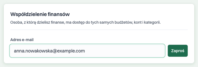 Sekcja „Współdzielenie finansów” w ustawieniach konta FinaSee z polem na adres e-mail drugiej osoby i przyciskiem „Zaproś”